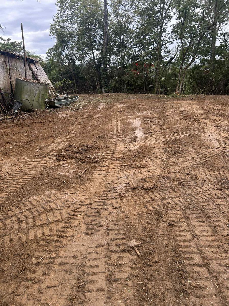 Excavation and repair services for Z's Land Management & Forestry Mulching in Smithville, TN