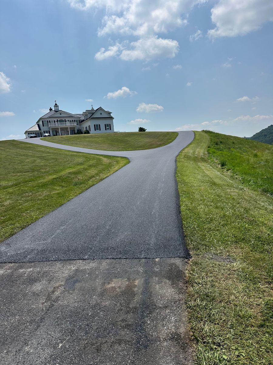 Asphalt Driveways for James R Carter Paving in Roanoke, VA
