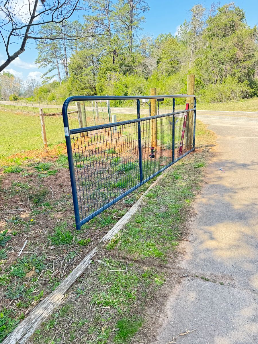 Gate Installation for DR Solutions LLC in Boiling Springs, SC