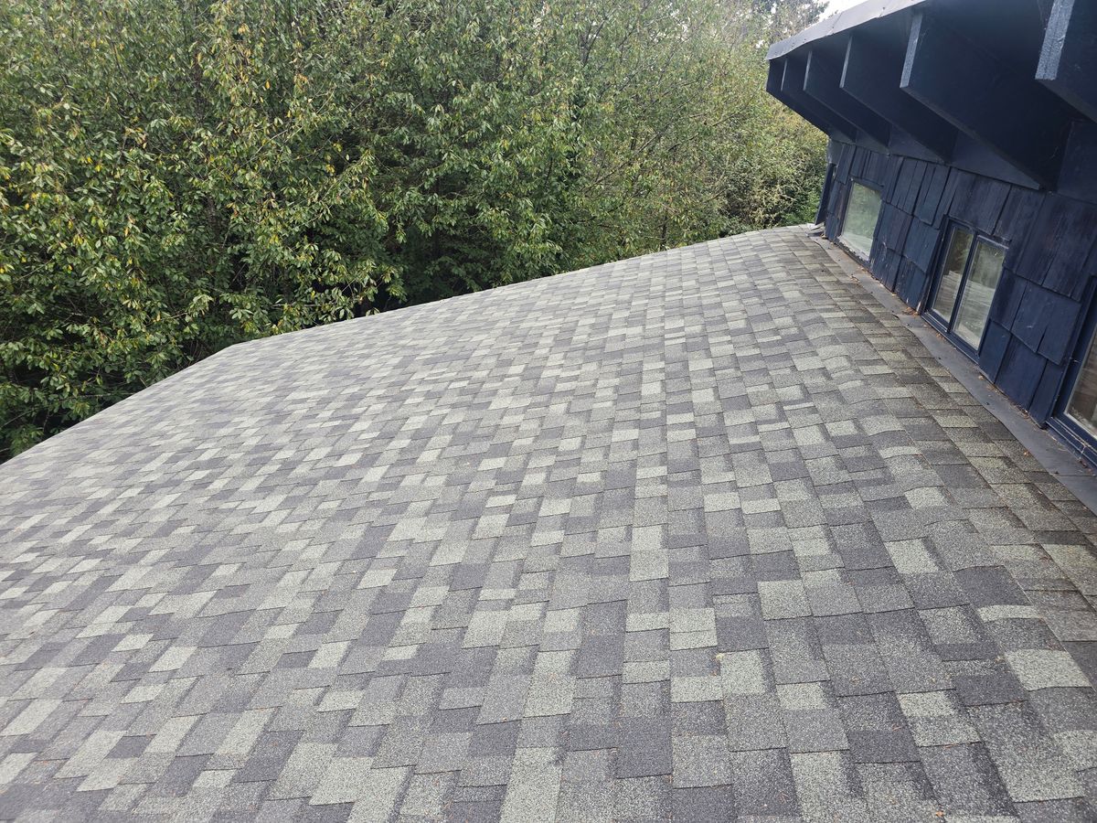 Roofing for Matthew Brooms Construction  in Coos Bay, OR