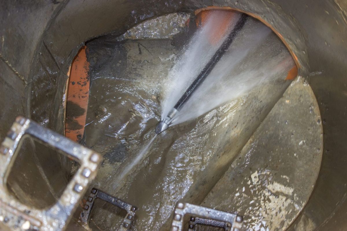Jet Line Cleaning for Astros Grease Service in Houston, TX