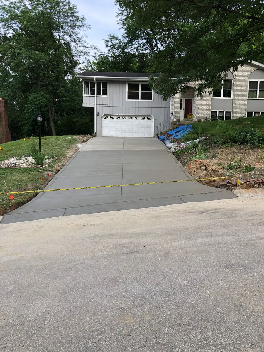 Driveway Installation for Fuentes Concrete Construction in Hammond, IN