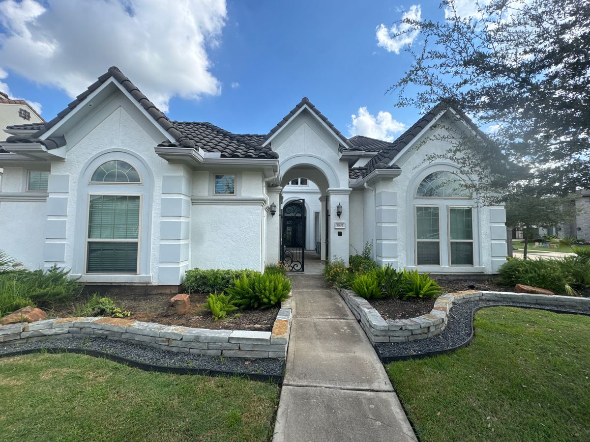 Residential Window Cleaning for Power Pressure Wash in Houston, TX