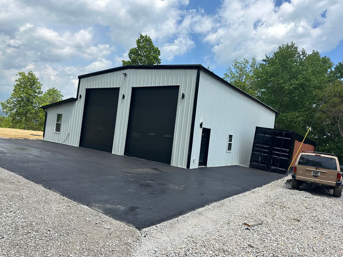 Asphalt Seal Coating for Metzler Paving and Sealcoating LLC in Jacksboro, TN