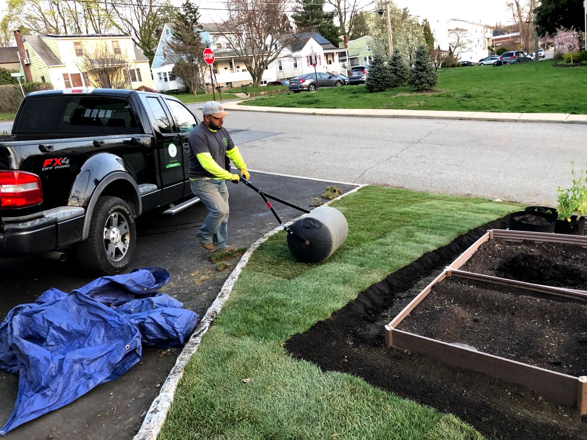 Mulch Installation for Zaldivar’s Lawn Care INC  in Peekskill, NY