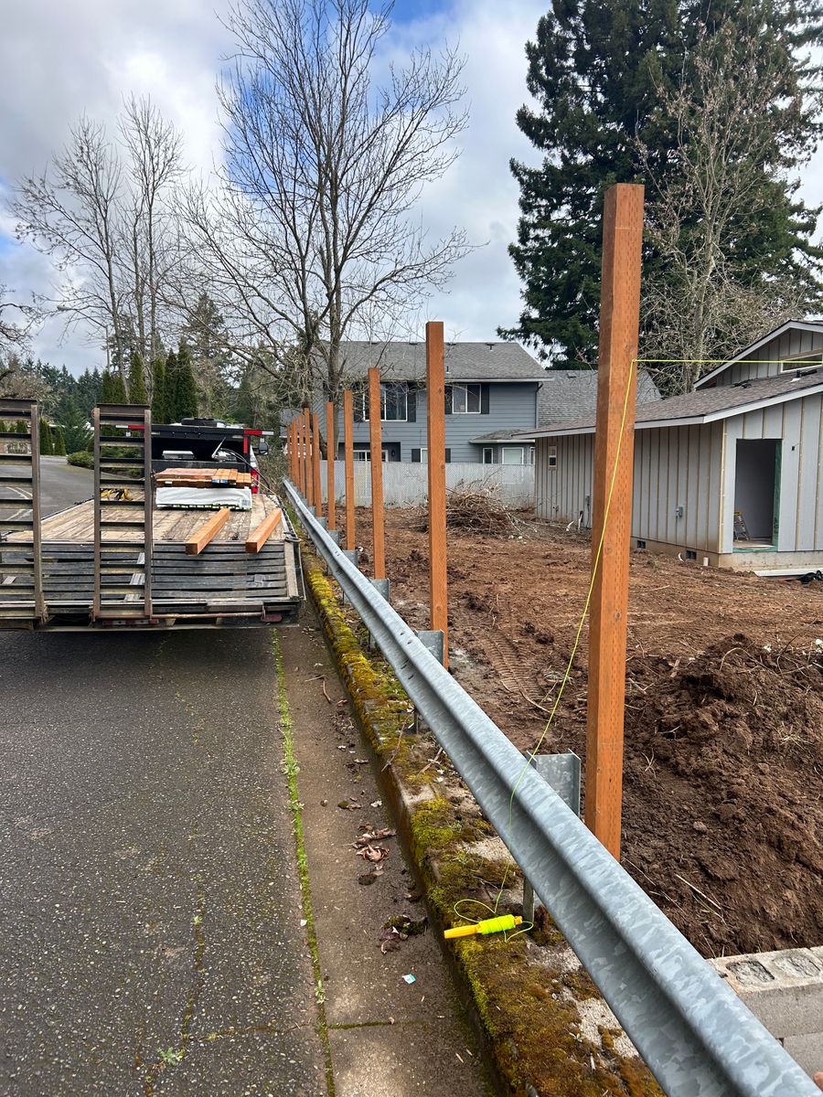 Custom Fence Design for Ranch Handy Fencing & Cattle LLC in Harrisburg, OR