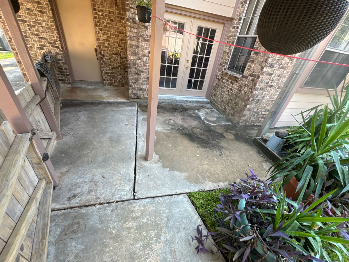 Driveway & Sidewalk Cleaning for Power Pressure Wash in Houston, TX