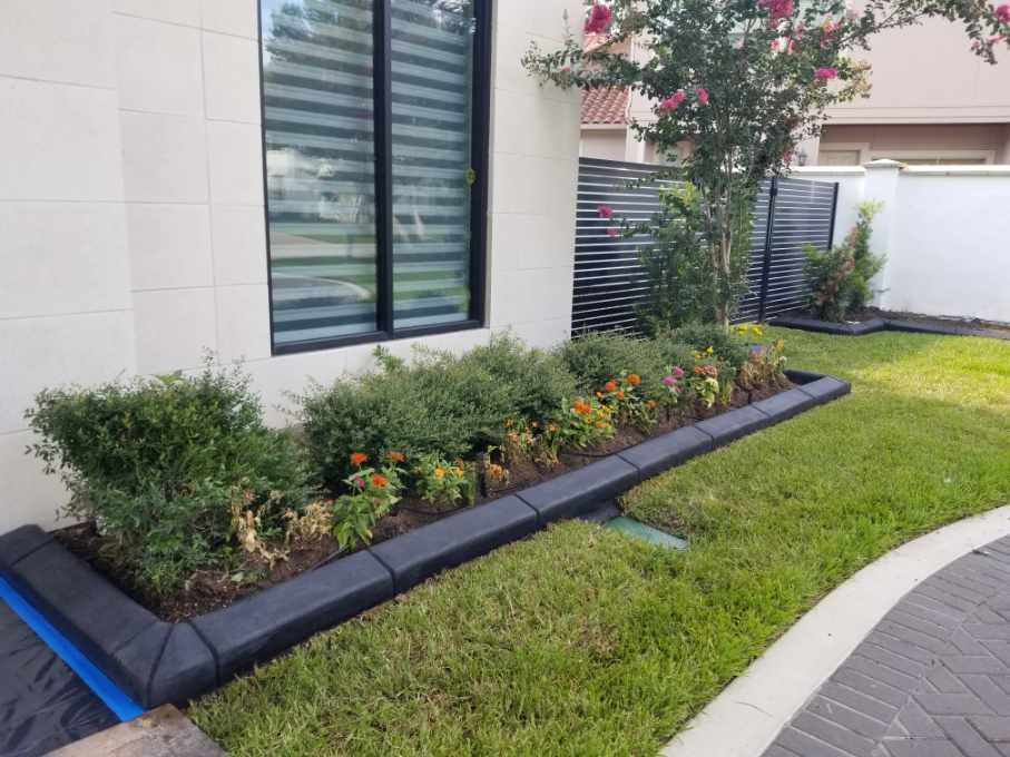 Landscaping for Texas Curb N Borders in Houston, TX