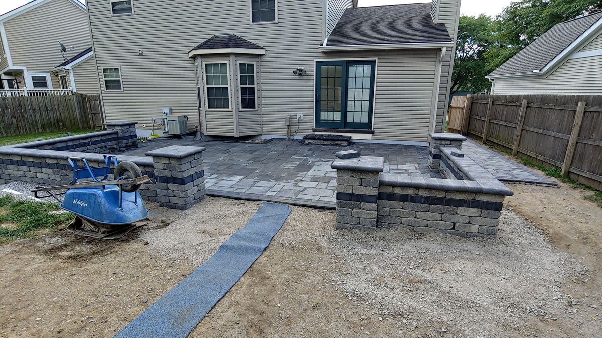 Sitting and Retaining Wall Construction for Double D Landscape Services in Columbus ,  OH