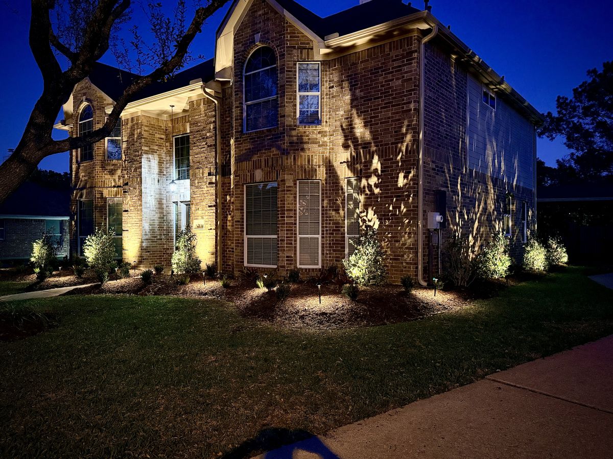 Landscape Lighting for Full Armor Landscapes in League City, TX