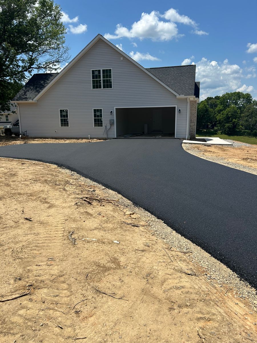 Asphalt Driveways for James R Carter Paving in Roanoke, VA