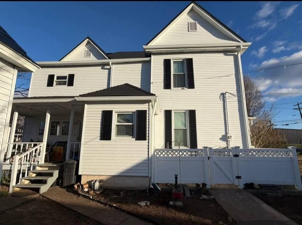 Fencing for KY Gutter Pro & Specialty Roofing Systems in Monticello, KY