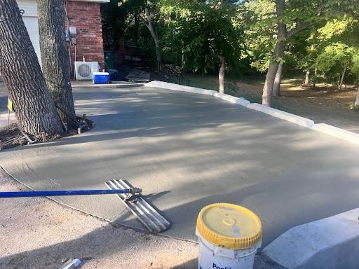 Driveways for Midcities Concrete in Arlington, TX