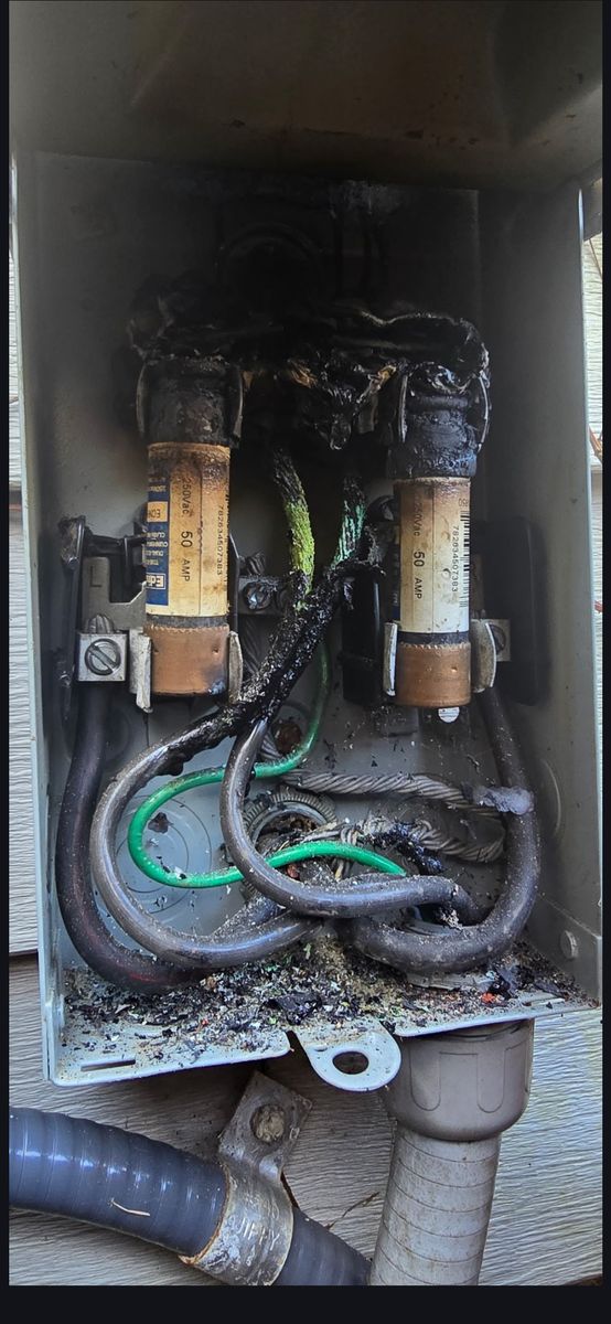 Circuit Breaker Installation and Repair for Flash Gordon Electric LLC in Hope Mills, NC