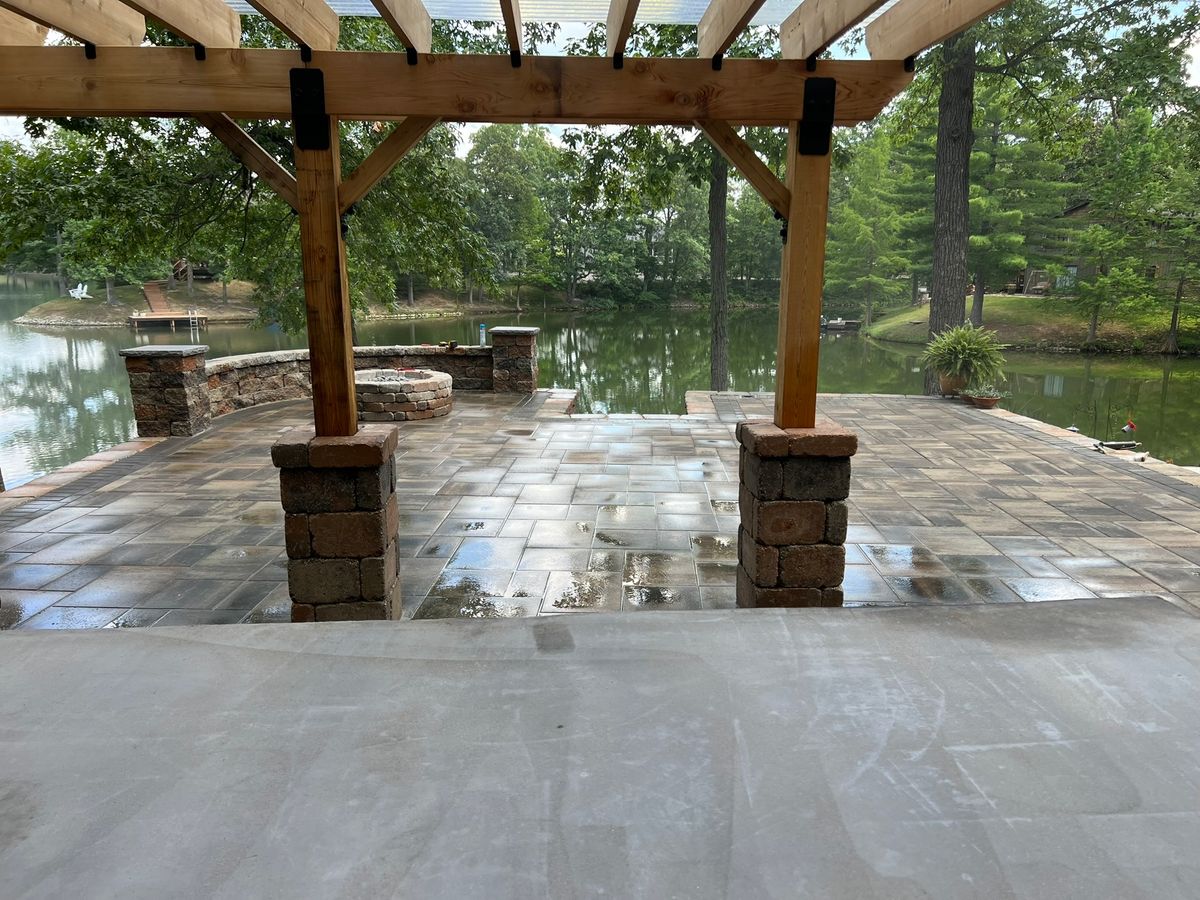 Landscape Installation for Mayfield Landscaping in Staunton, IL