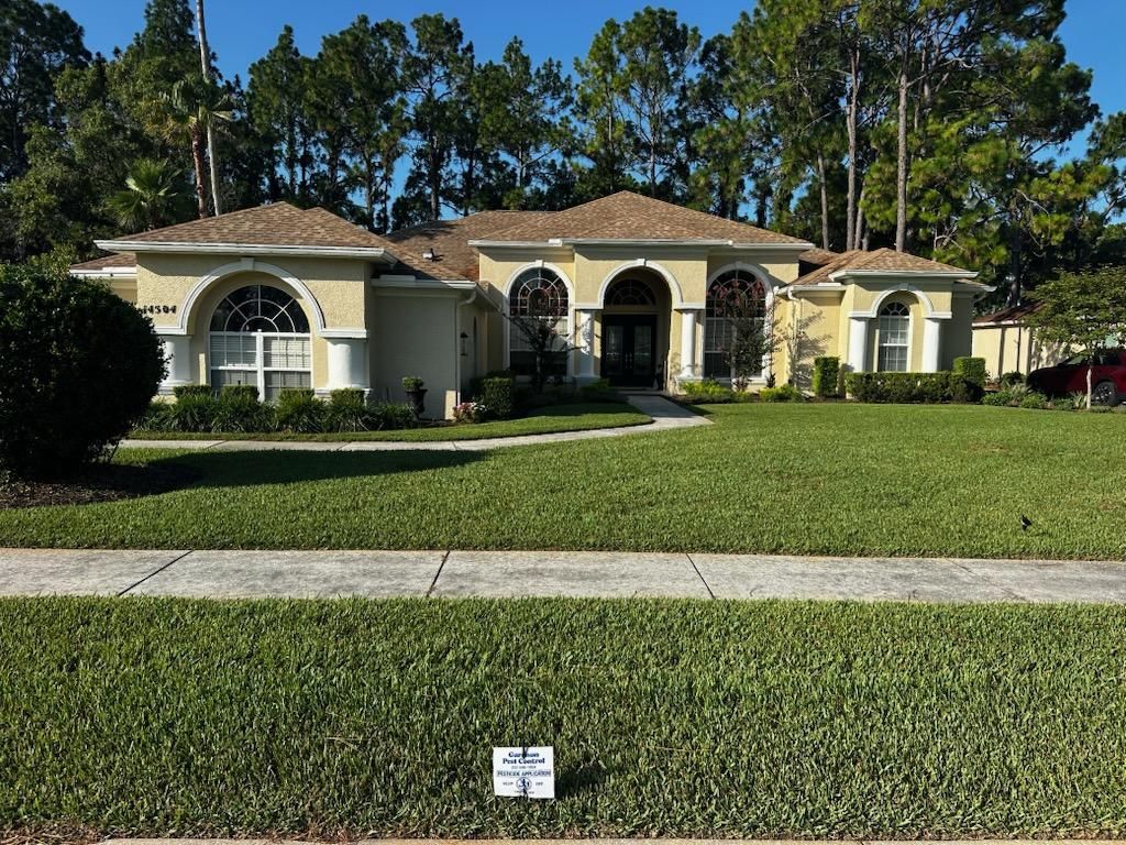 Lawn Spraying for Garrison Pest Control Inc in Hernando County, FL