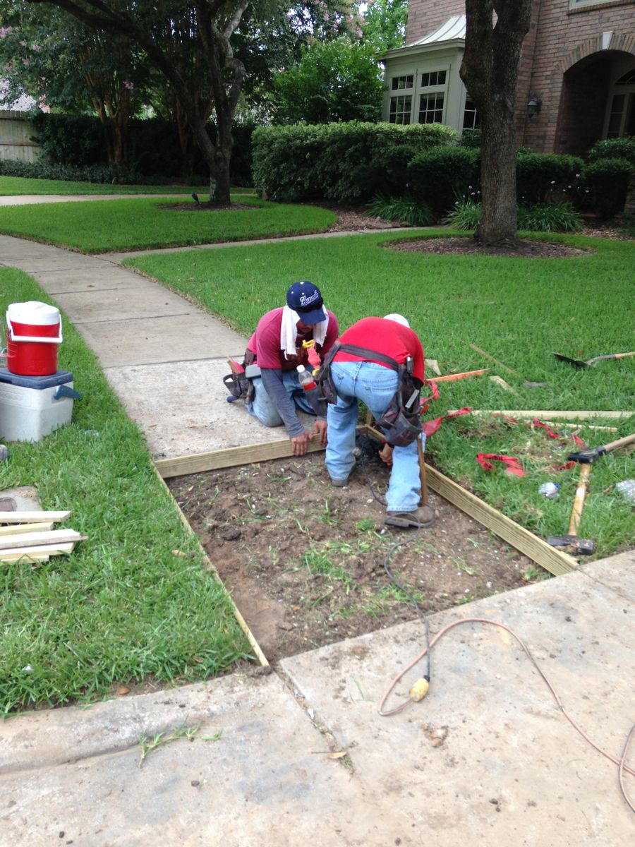 Landscaping for Texas Curb N Borders in Houston, TX