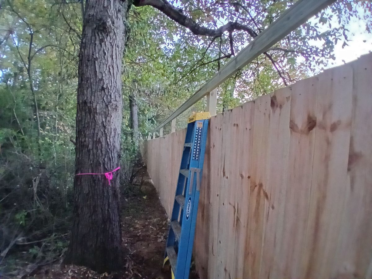 Fencing for Dead Tree General Contracting in Carbondale, Illinois