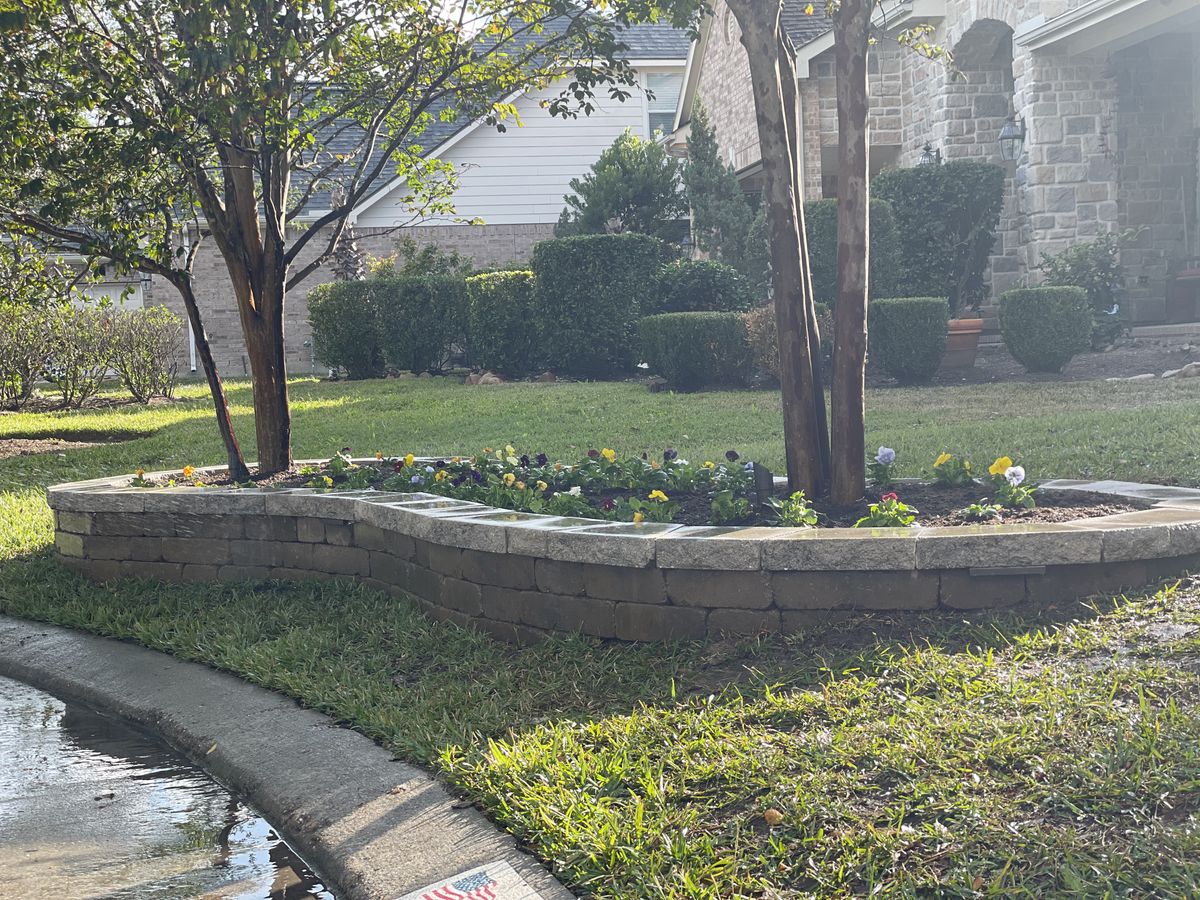 Hardscaping for Atlas Land Design in Creekside Park, TX