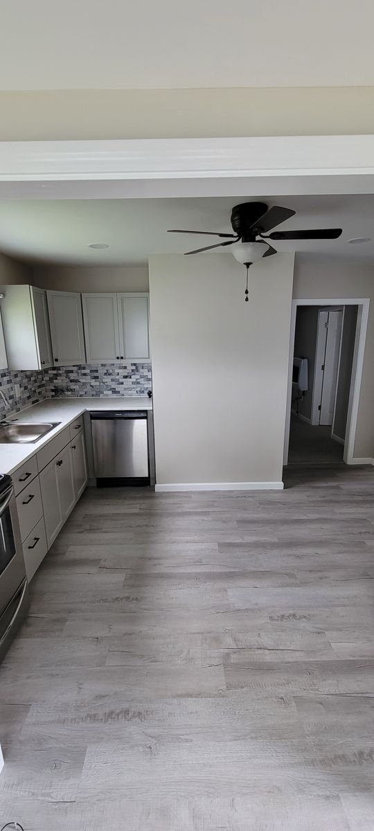 Flooring for Middle Man Construction in Fall Branch, TN