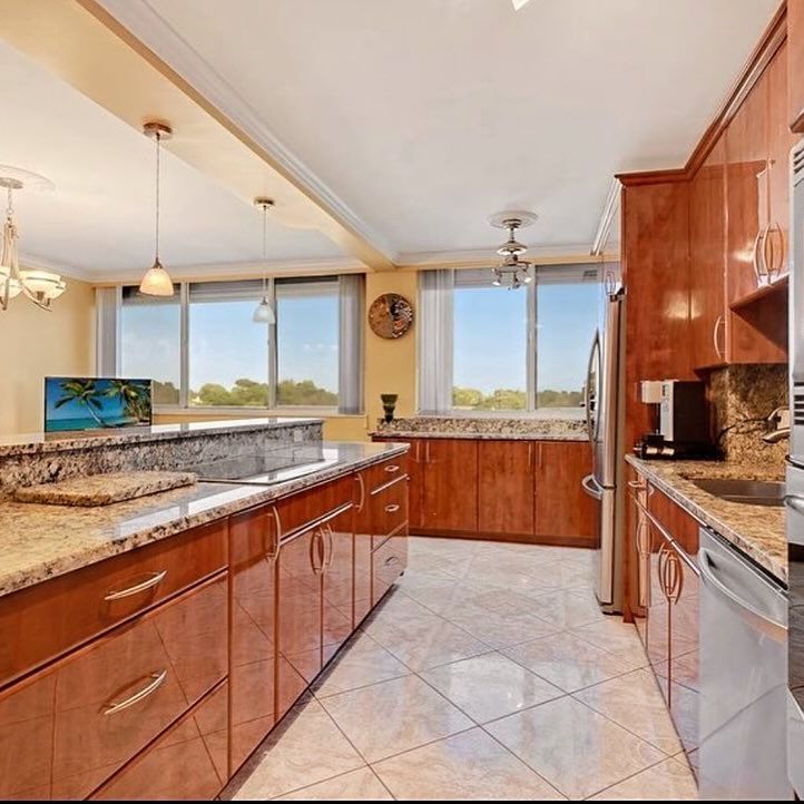 Kitchen Cabinets for Hudsonbay Painting in Gainesville, FL