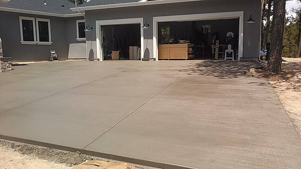 Concrete Driveways for Preciado Concrete LLC in Colorado Springs, CO