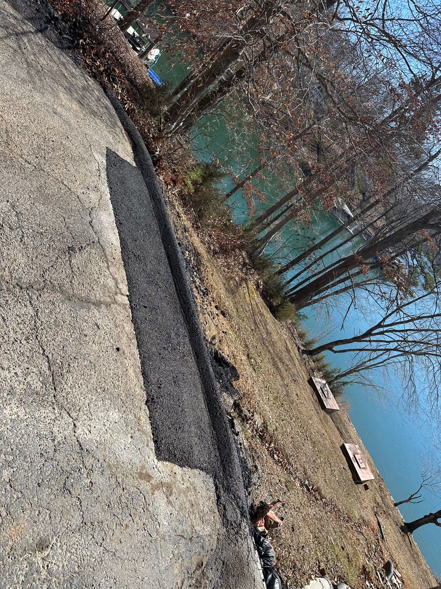 Asphalt Patching for Metzler Paving and Sealcoating in Jacksboro, TN