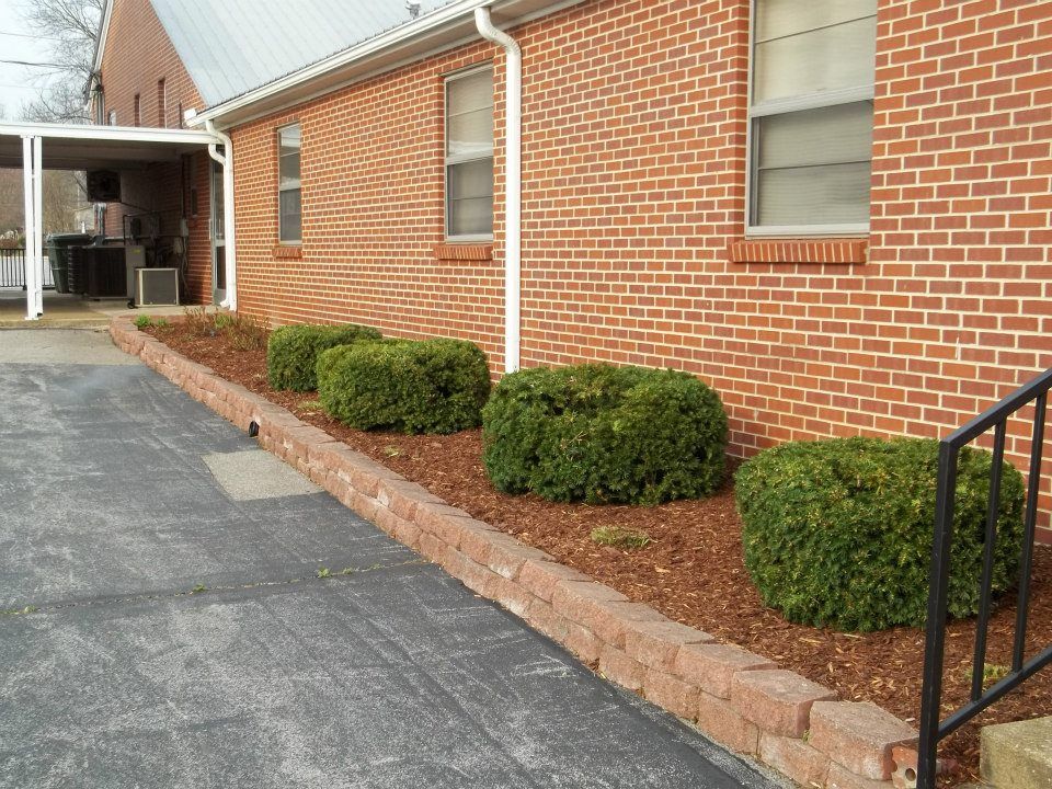 Natural Stone Hardscape for Dustins Lawncare and Landscaping in Lawrenceburg, TN