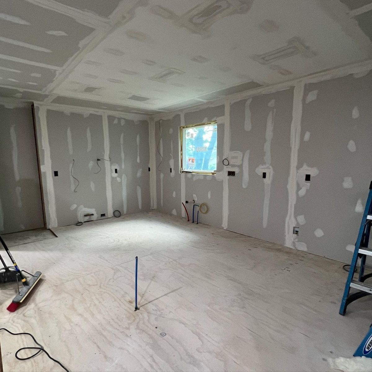 Drywall and Plastering  for Star-R Dust, LLC in Succasunna, NJ