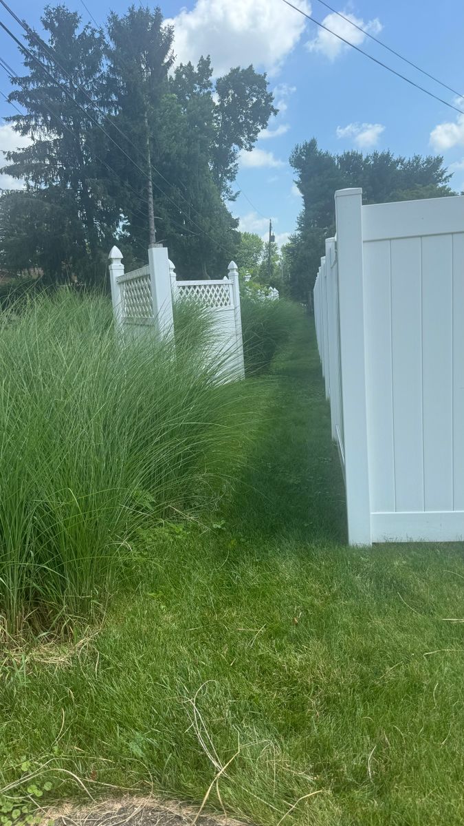 Lawn Mowing for Green Stripes LLC in North Canton, OH