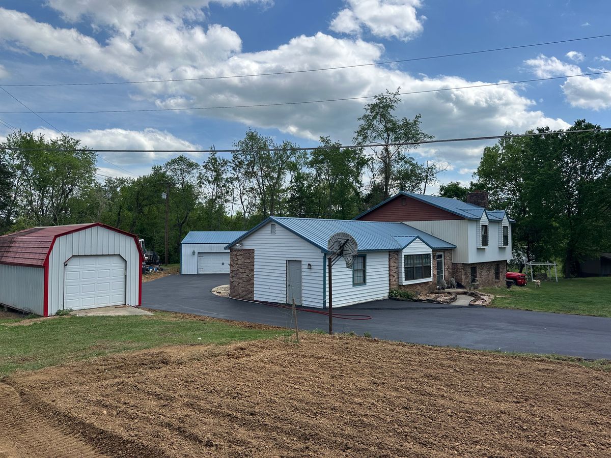 Asphalt Paving for Metzler Paving and Sealcoating LLC in Jacksboro, TN
