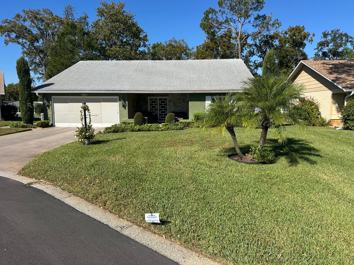 Lawn Spraying for Garrison Pest Control Inc in North Weeki Wachee, FL