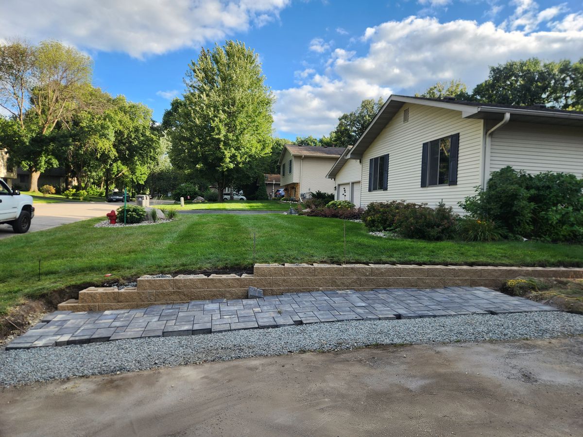 Mulch Installation for K & I Lawn Care Service  in Eden Prarie, MN