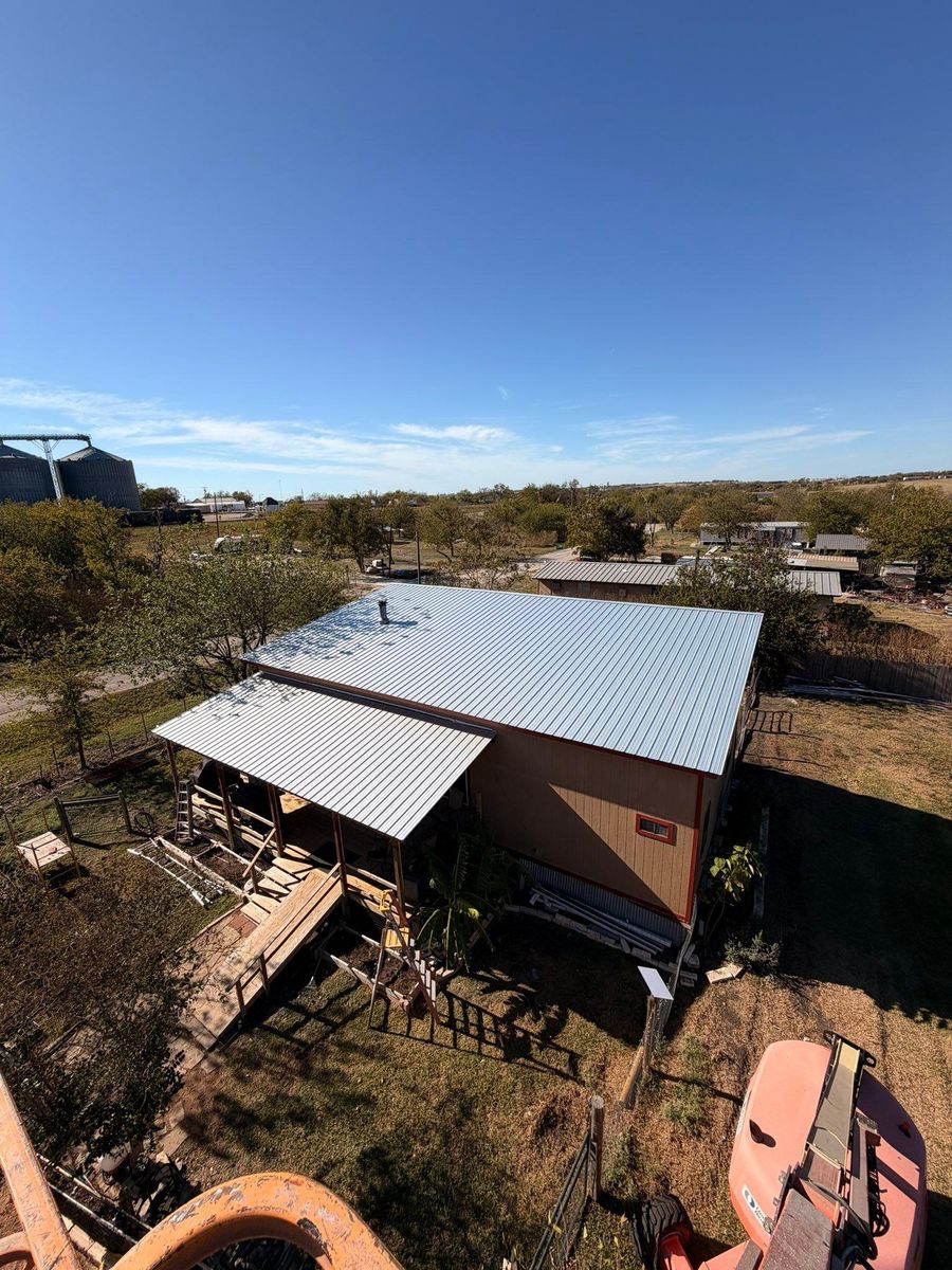 Roofing for R E Tanner Home Improvement in Buckholts, TX