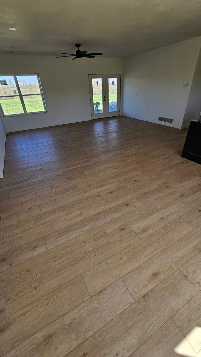 Floor Installation for Smart Flooring in Sunrise Beach, MO