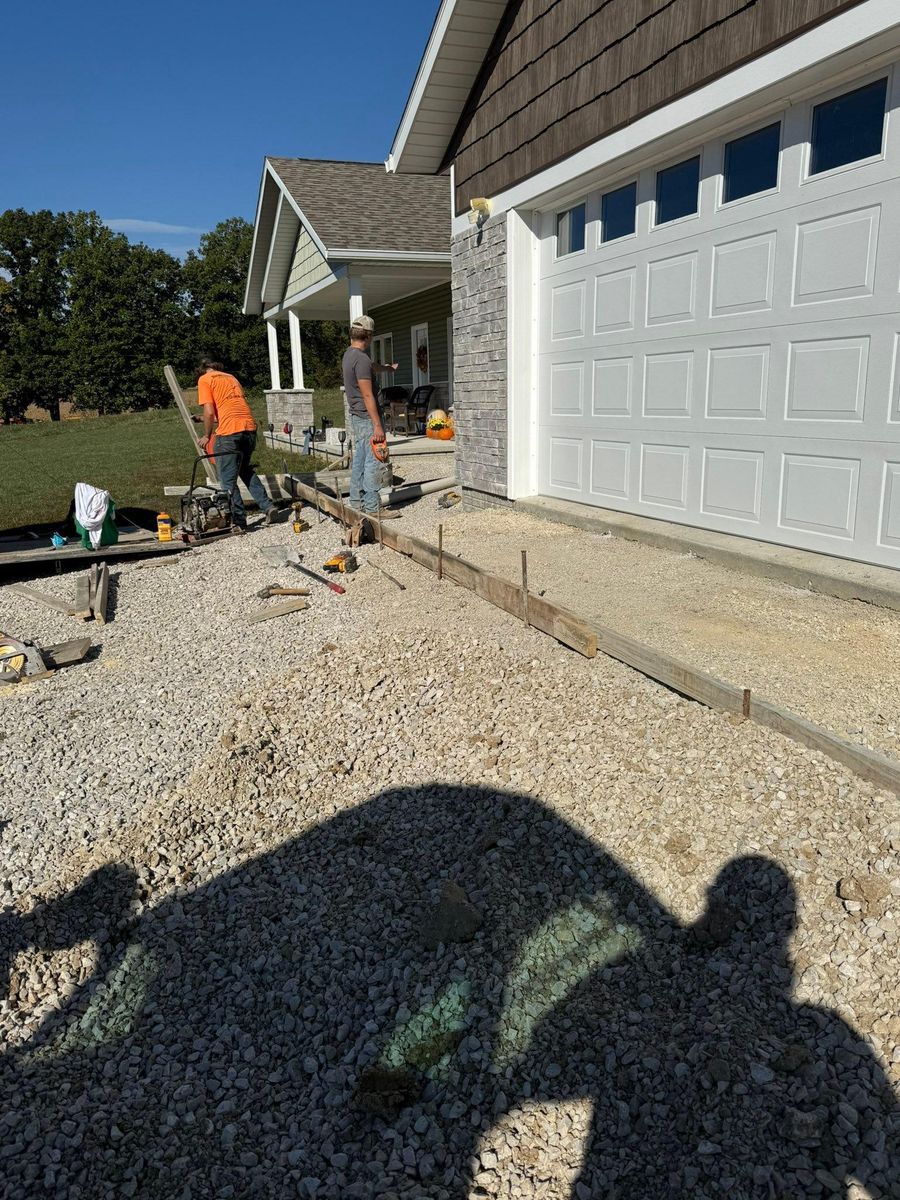 Driveways & Sidewalks for Whitfield Concrete Construction in Solsberry, IN