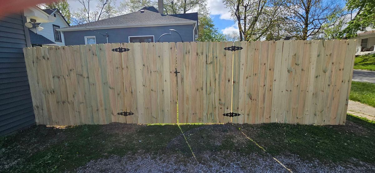 Fencing for Crossbones Contracting in Greencastle,  IN