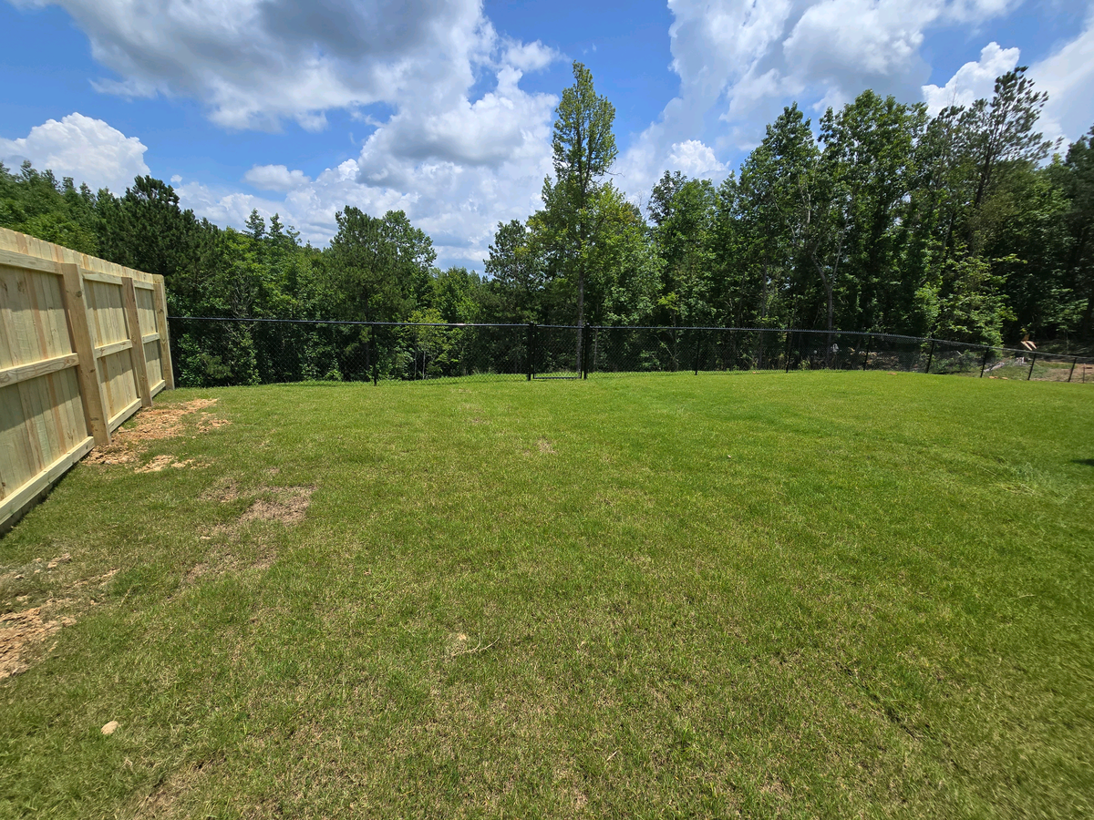 Fence Installation for Coosa Valley Fence and Deck in Sylacauga, AL