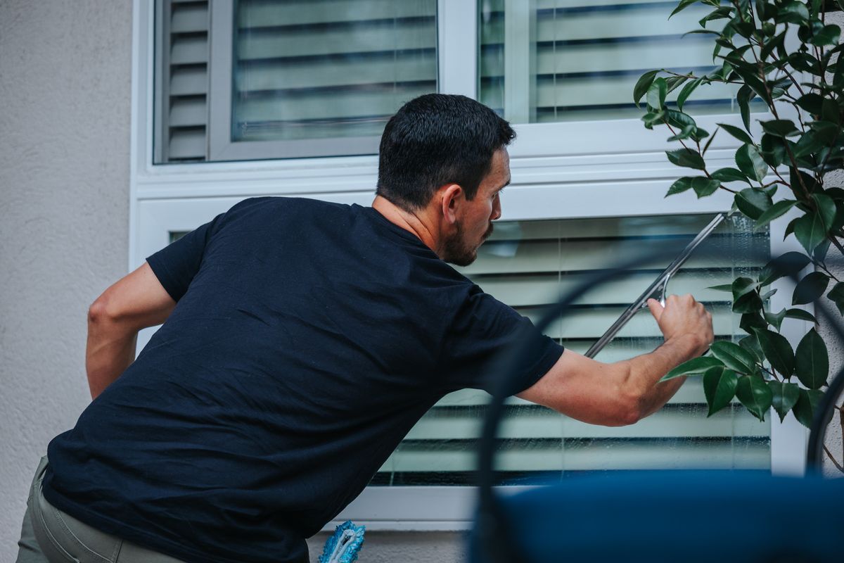 Residential Window Cleaning for GGG Home Services in San Jose, CA