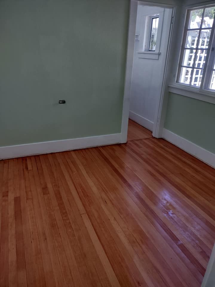 Floor Installation for Smithe Hardwood Flooring  in Sandy, OR