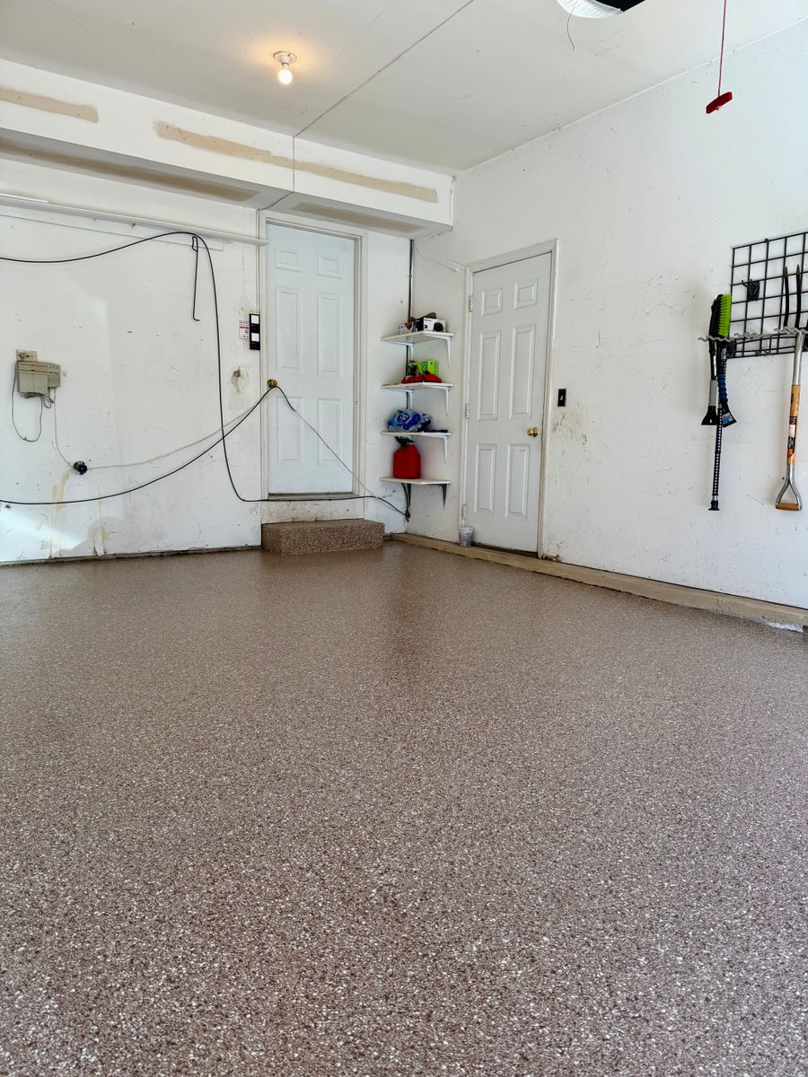 Flake for Lakeside Garage Floors in Chicago, IL