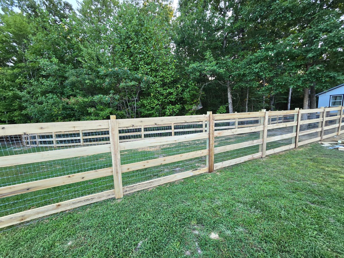 Farm Fencing for Southern Town & Country Fence in Sparta, TN