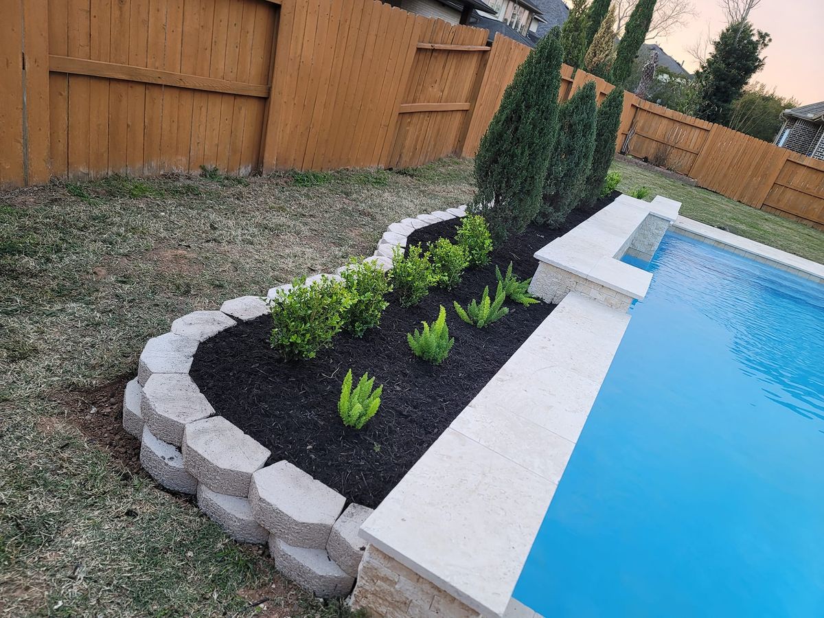 Mulch Installation for Right Choice Landscaping LLC in Houston, TX