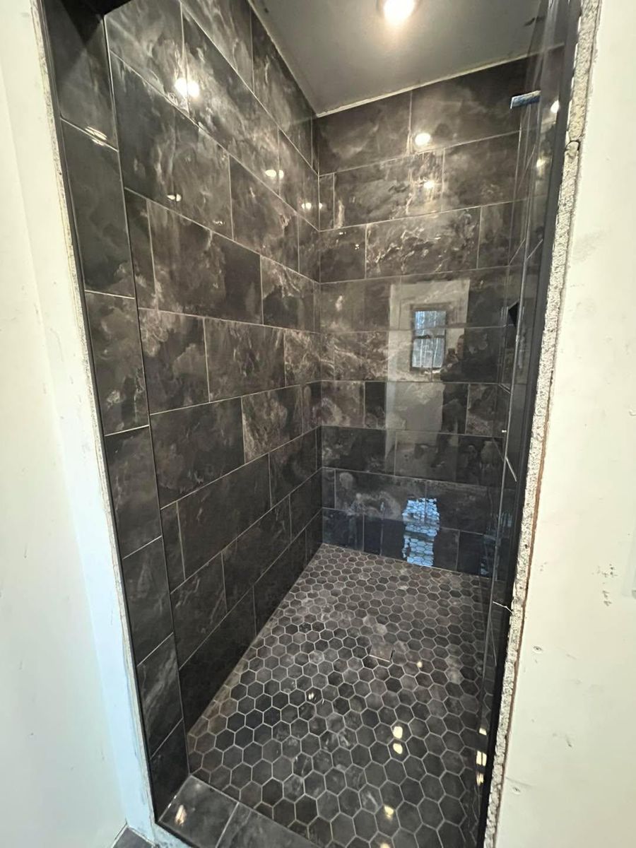 Bathroom Tile for Rivers Edge Tiling LLC in Brainerd, MN