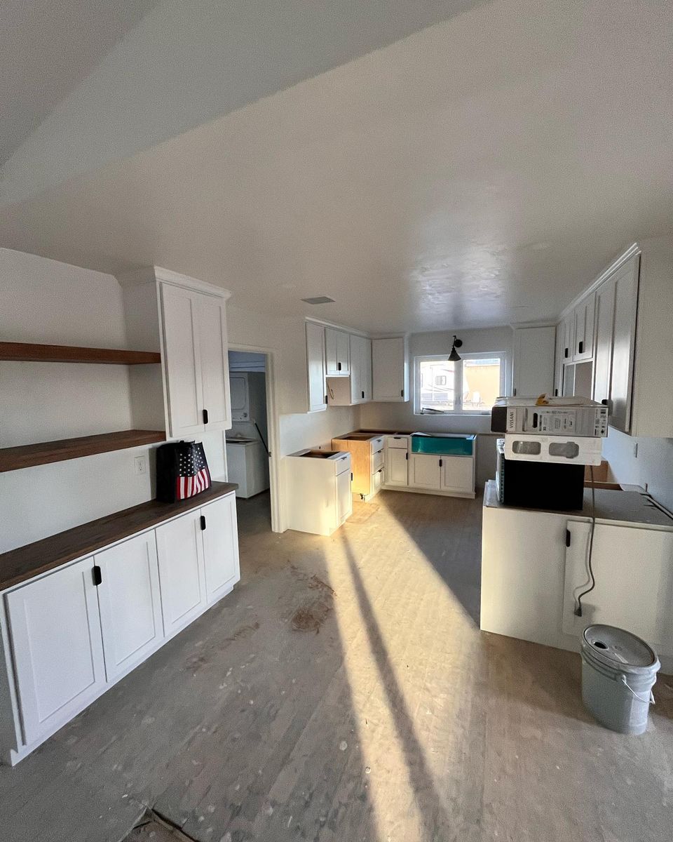 Kitchen and Cabinet Refinishing for Khalenor Finishes in Mesquite, NM