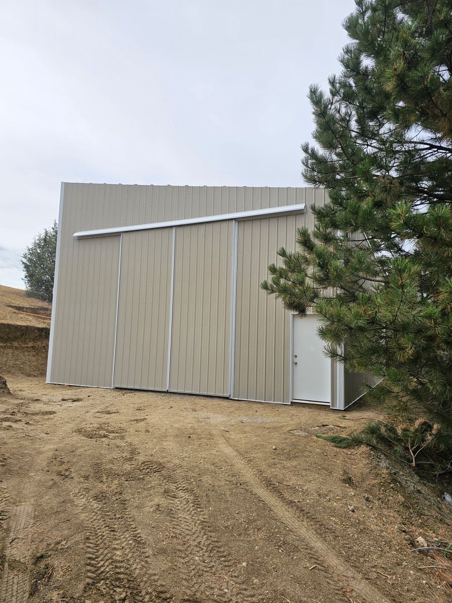Pole Barn Construction for Blue Mountain Construction in Roundup, MT
