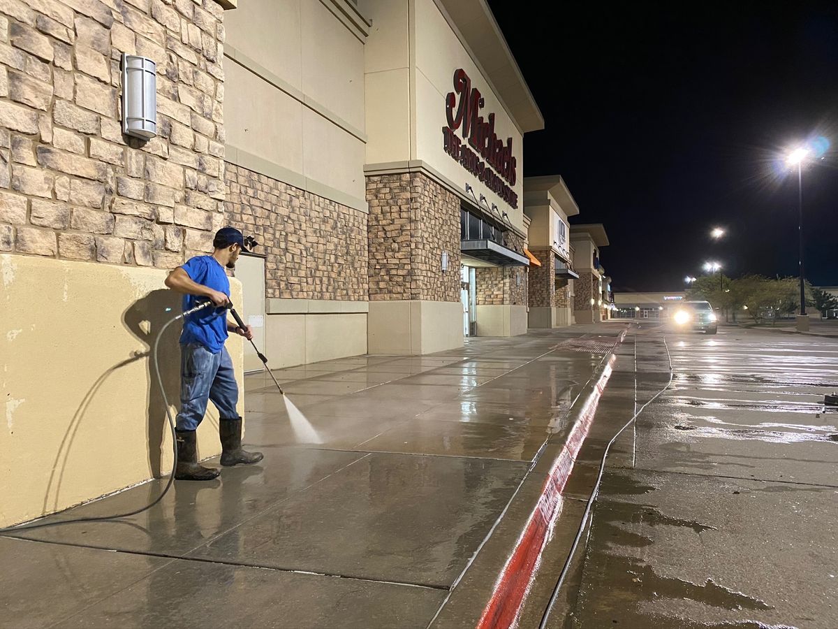 Sidewalk Cleaning for Power Pressure Wash in Houston, TX