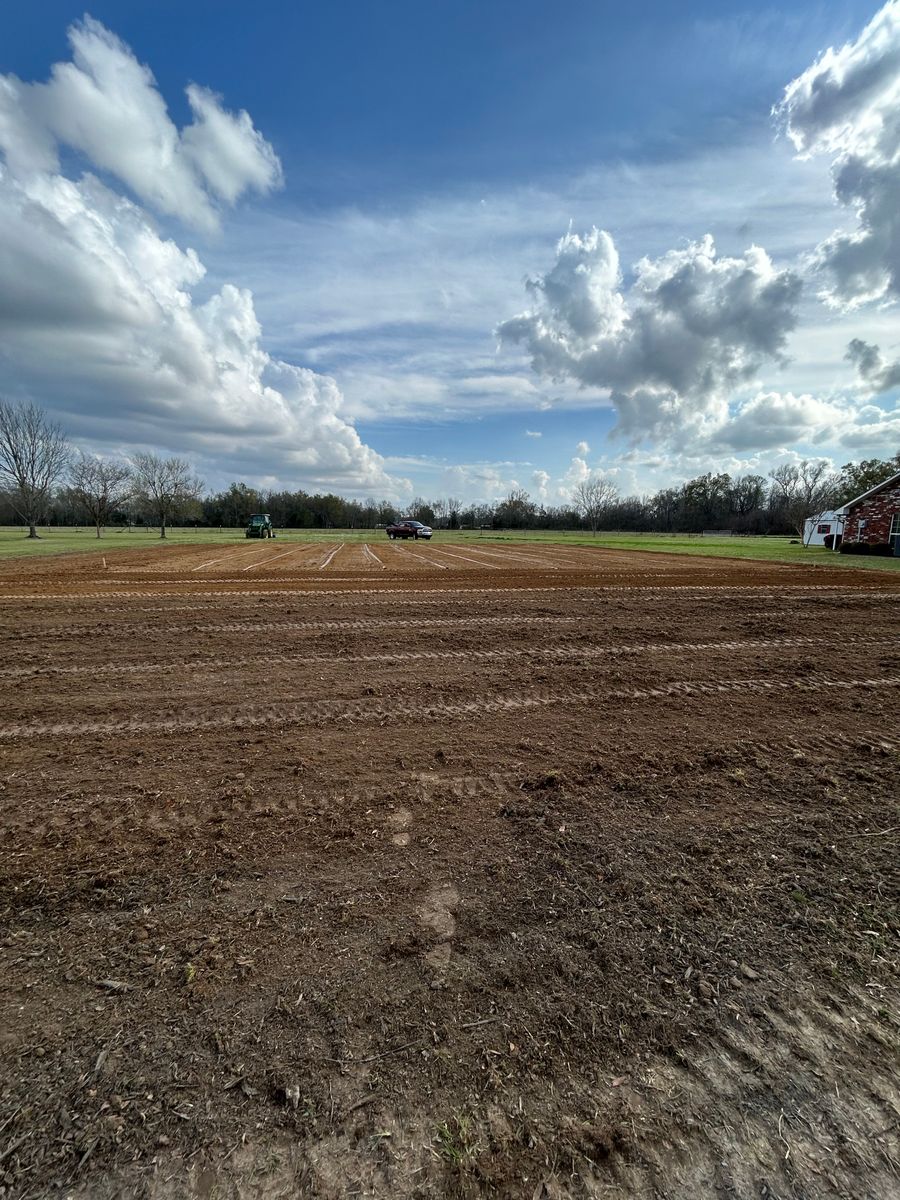 House pads & Driveway Installations for Lambert Equipment Services in Hessmer, LA