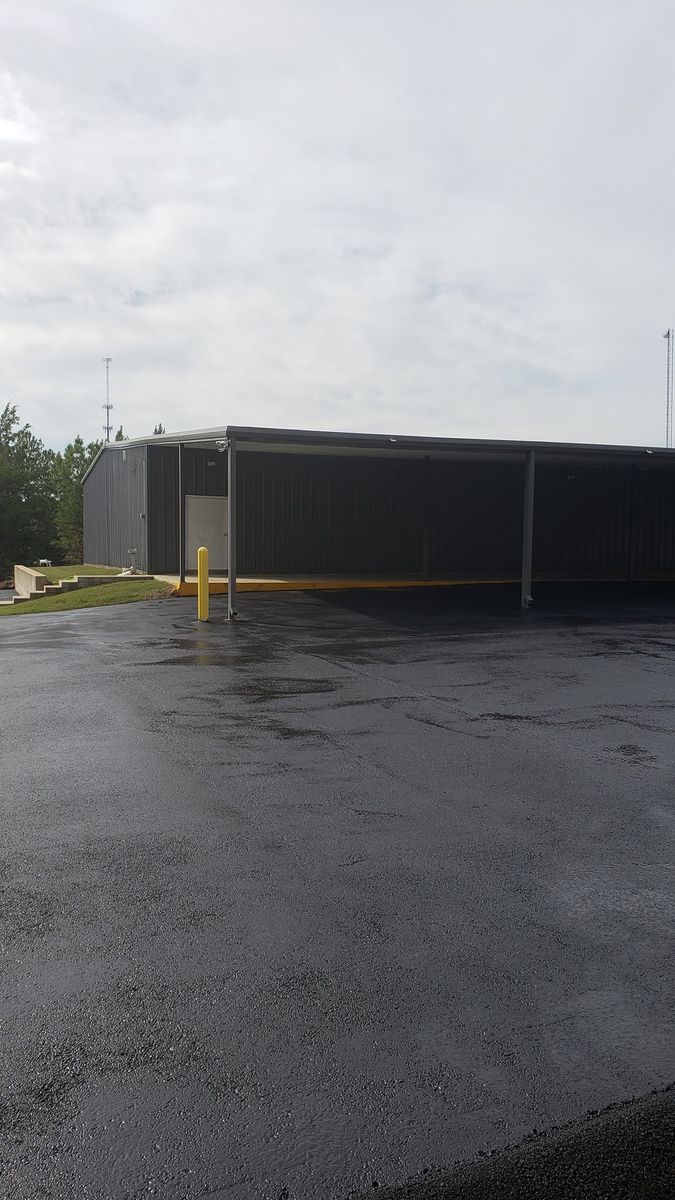 Sealcoating for Hurts Asphalt Paving in Athens, TX