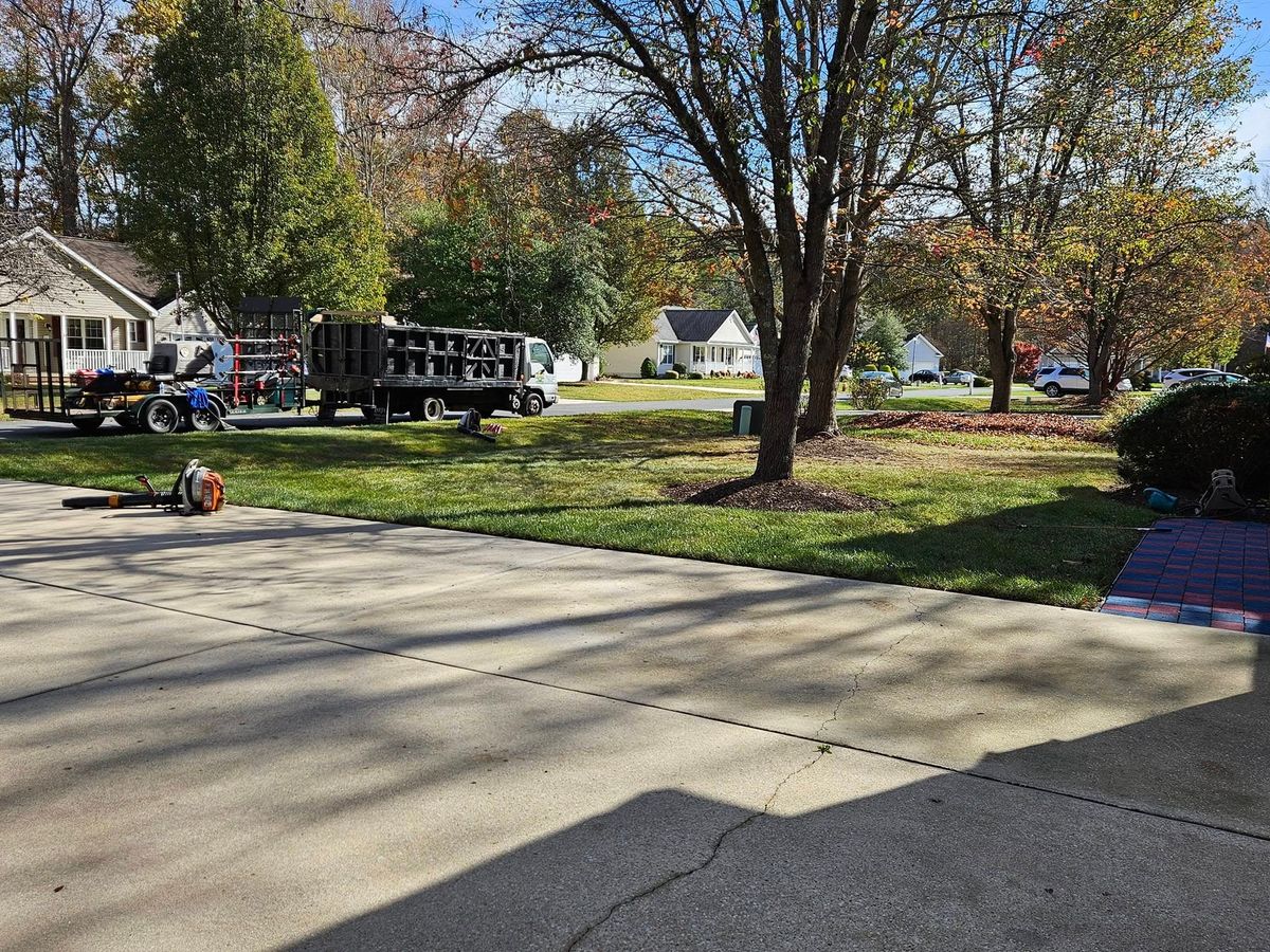 Lawn Maintenance for New Dawn Landscaping LLC in Georgetown, DE